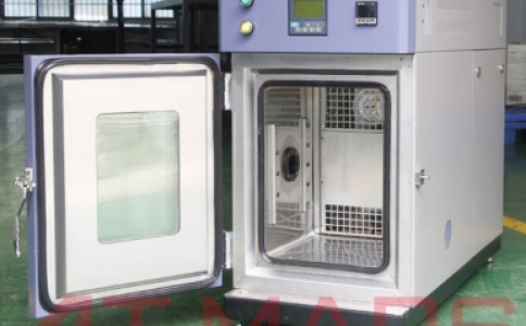 高低温湿热试验箱在使用中为什么会产生水雾？